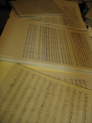 foto van manuscripten en partituren